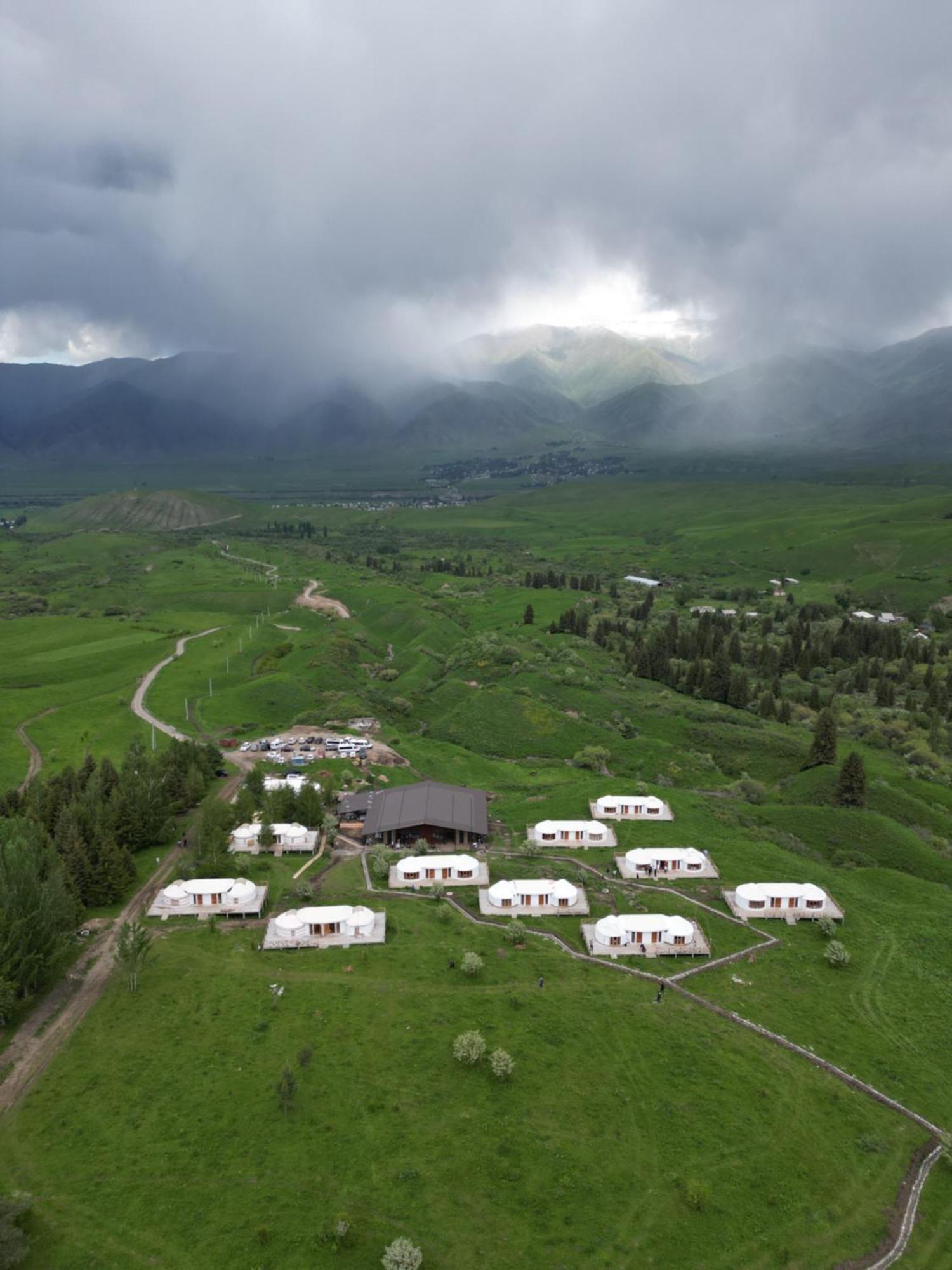 Готель Ethno Complex Ala Kuch Kaindy Екстер'єр фото